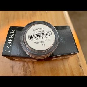 Lot of 2 Larenim eye colour in Wishing Well